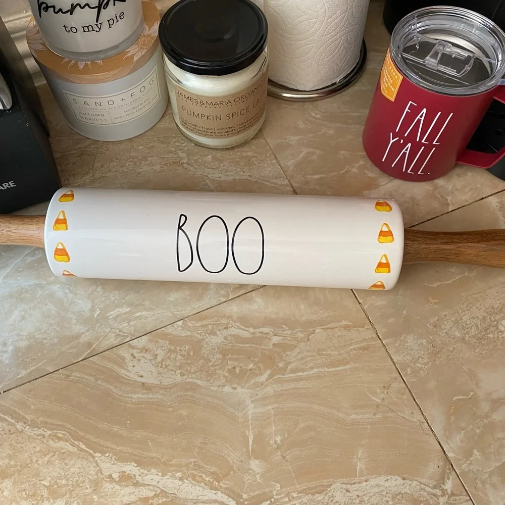 ✨NWT Rae Dunn Halloween Boo Candy Corn Rolling Pin ✨
